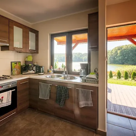 Nad Jeziorem Kaszuby * Debnica Kaszubska