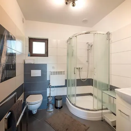 Nad Jeziorem Kaszuby Lodge *