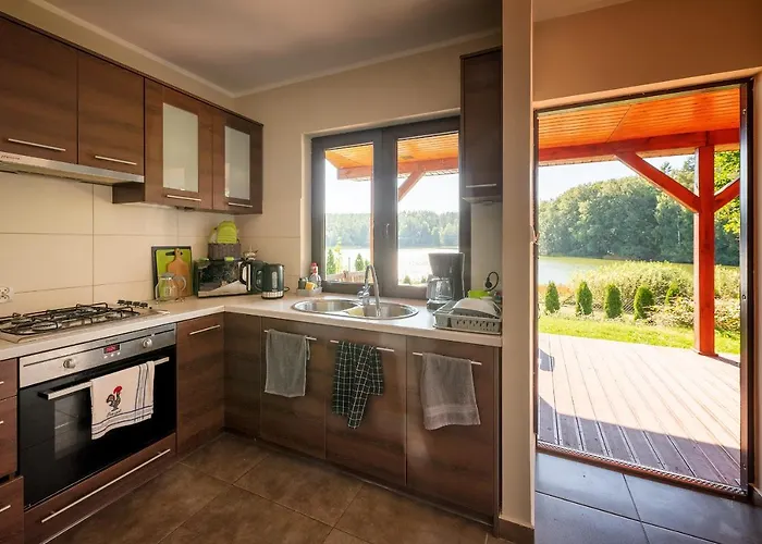 Nad Jeziorem Kaszuby * Debnica Kaszubska