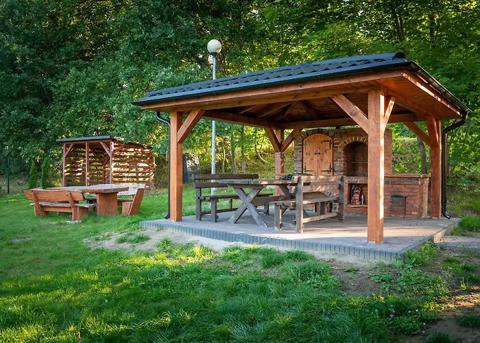 Nad Jeziorem Kaszuby 山林小屋 Debnica Kaszubska